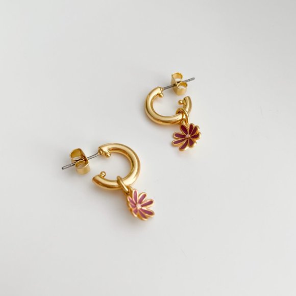 Madewell Enamel Daisy Drop Hoop Earrings (Burnished Rose) - Picture 2 of 3